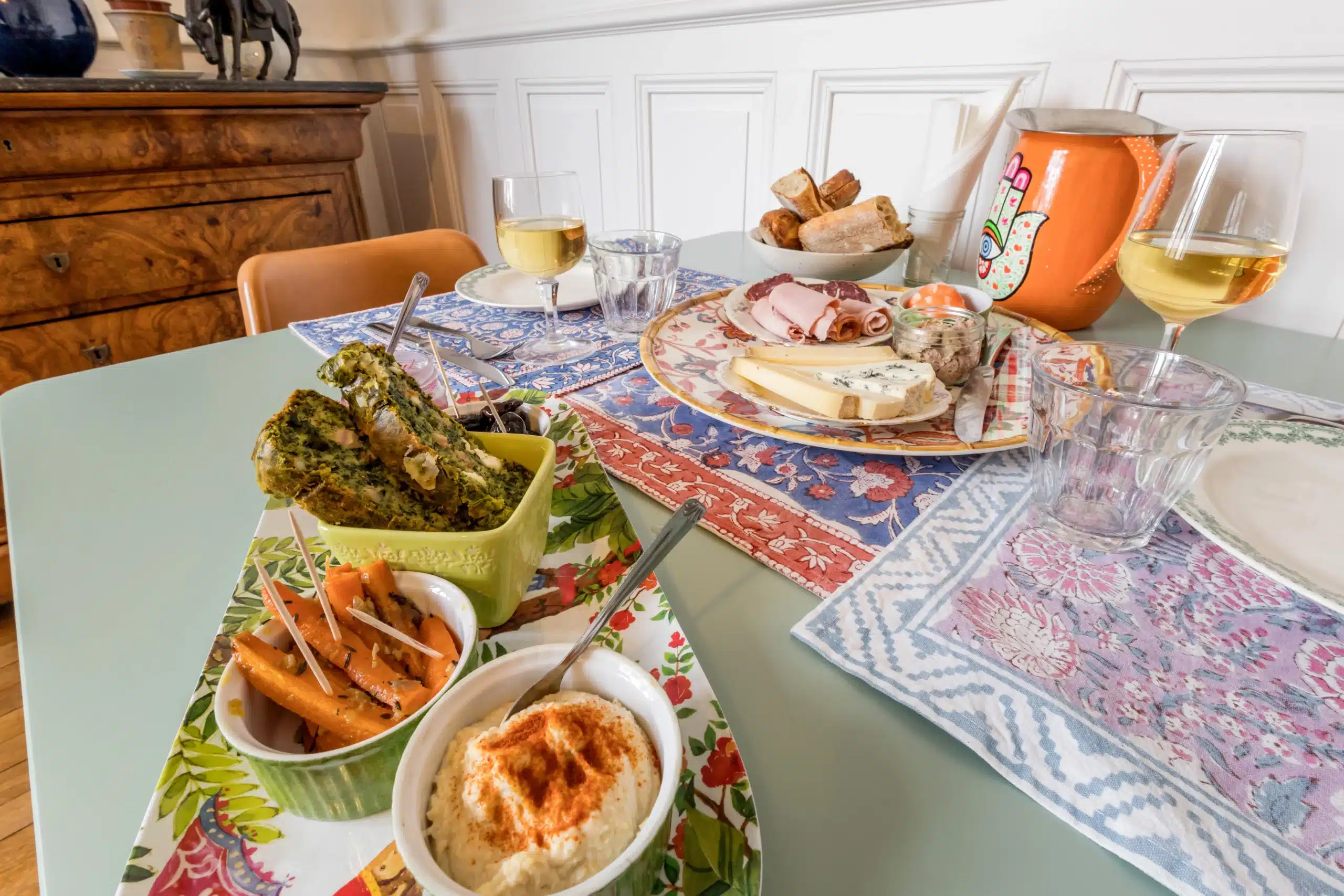 Une chambre perchée - table